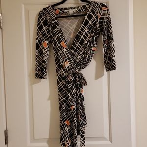 Diane von Furstenberg silk wrap dress size 4P